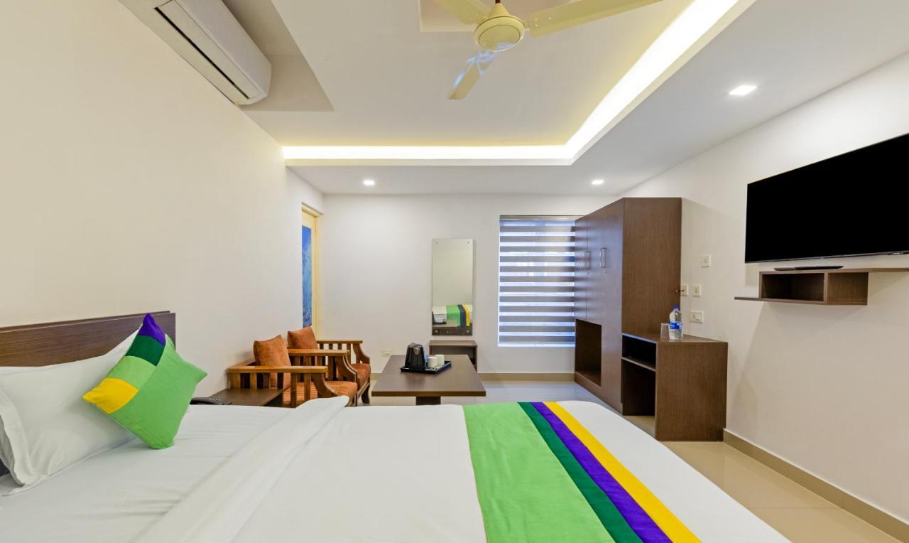 Treebo Trend Airport Avenue Plaza Cochin Airport Hotel Kochi Buitenkant foto