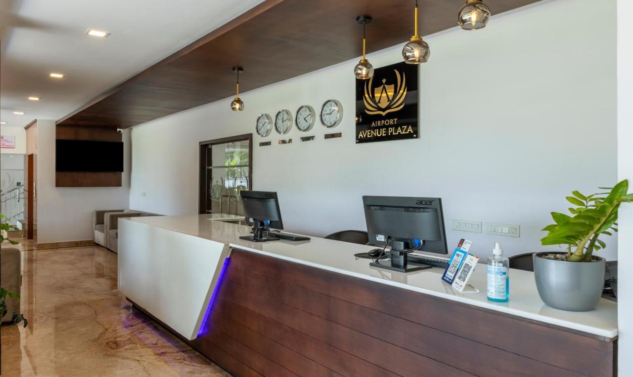 Treebo Trend Airport Avenue Plaza Cochin Airport Hotel Kochi Buitenkant foto